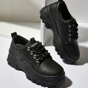 Lace Up Front Low Top Chunky Sneakers🖤✨⚡️